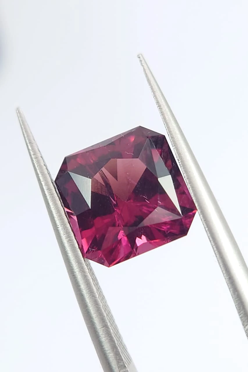 3.33ct Natural Pinkish Red Rhodolite Garnet Emerald Cut Loose Gemstone From Tanzania — view 4